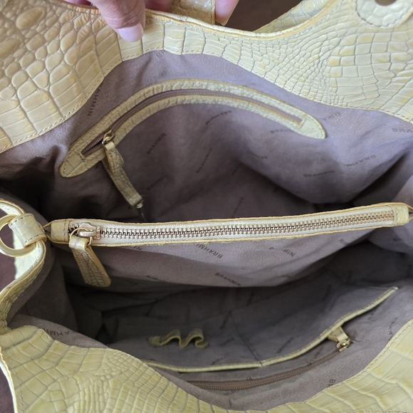 Brahmin purse - Picture 2 of 5